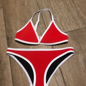 NWOT Hoaka Bikini bottoms